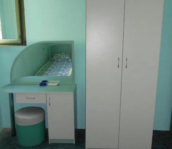 Mari Guest 골든샌드