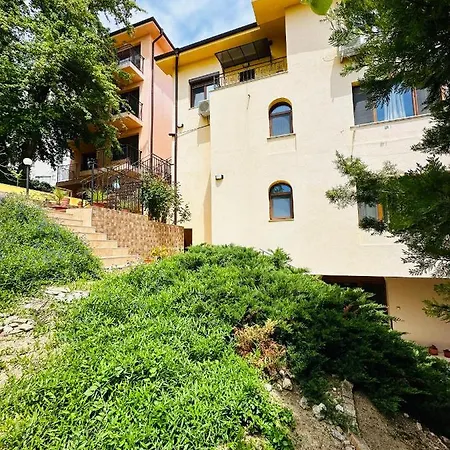 Pensjonat Mari Guest *