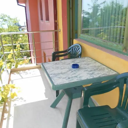 Pensjonat Mari Guest Złote Piaski