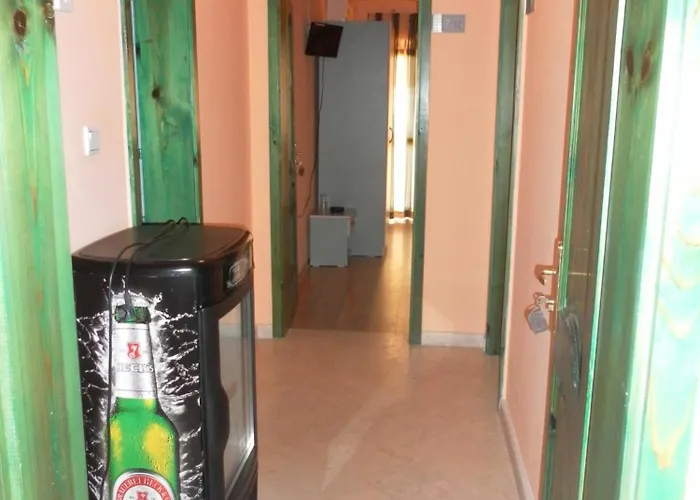 Mari Guest Golden Sands